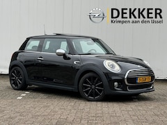 MINI Cooper - 1.5 Chili met Panoramadak, Navi, Stoelverwarming, NL-auto, 1e Eigenaar