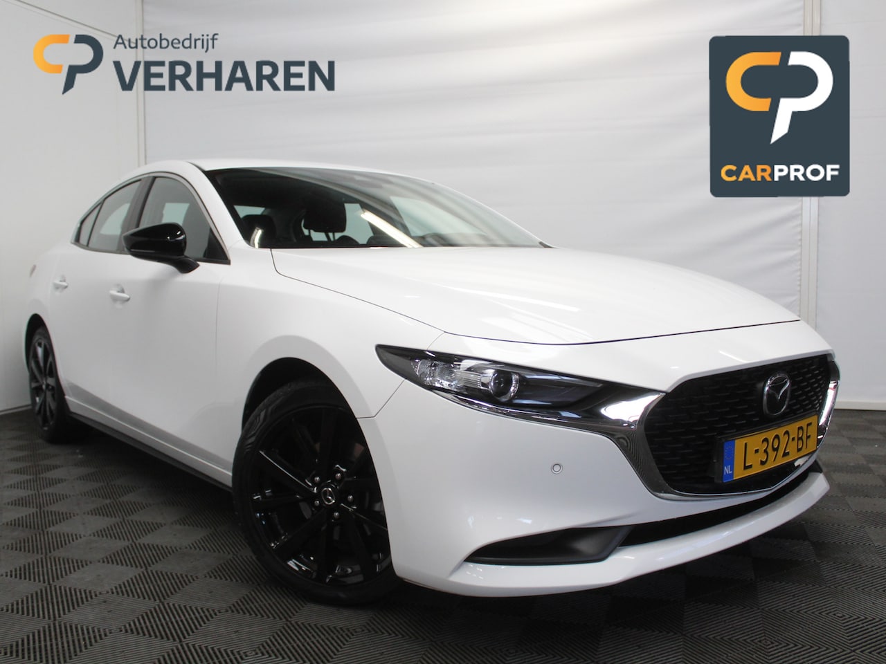 Mazda 3 - 2.0 e-SkyActiv-G M Hybrid 122 Comfort CAMERA | CARPLAY | ADAPCRUISE | LMV18 | HEAD-UP | LE - AutoWereld.nl