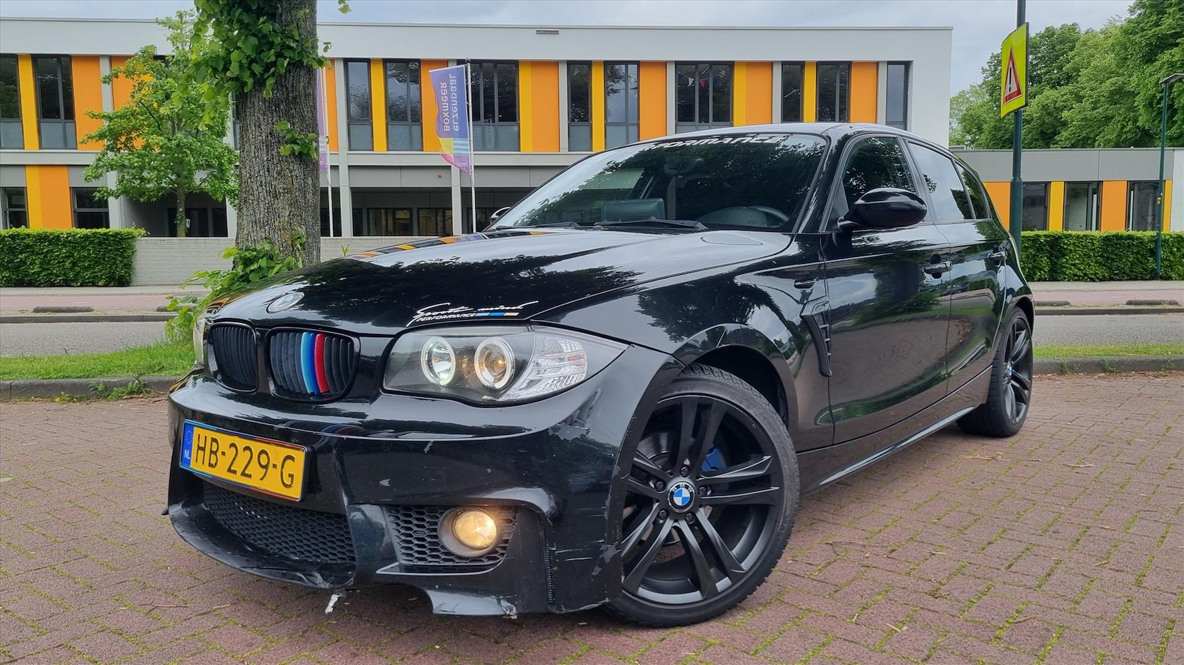 BMW 1-serie - (e87) 116 Business Line 18inch/ Airco/Stoelverw. - AutoWereld.nl