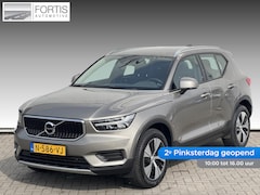 Volvo XC40 - 1.5 T2 Momentum NL-AUTO | TREKHAAK | STOEL VERWARMING