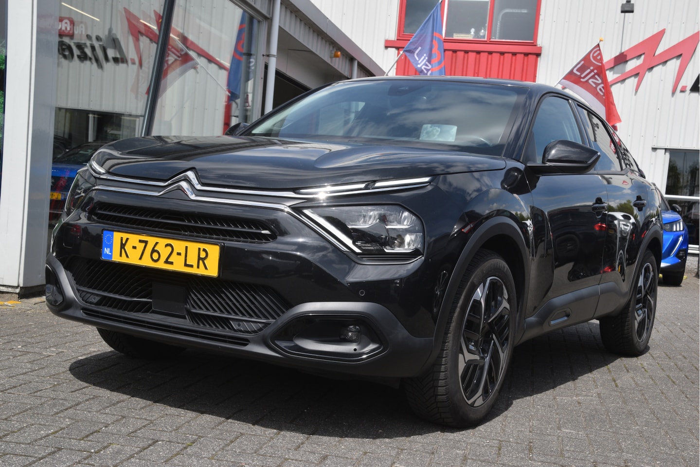 Citroën C4 - 1.2 Puretech Shine Pack Business LED | Carplay | Camera | LMV | Keyless | Headp-Up - AutoWereld.nl
