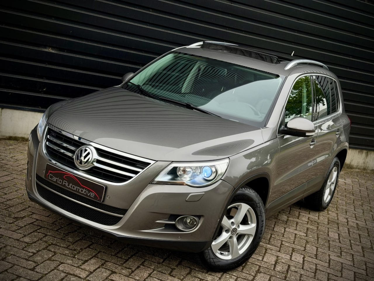 Volkswagen Tiguan - 2.0 TSI 4MOTION AUT|PANO|LEDER|STOELVERW|XENON - AutoWereld.nl