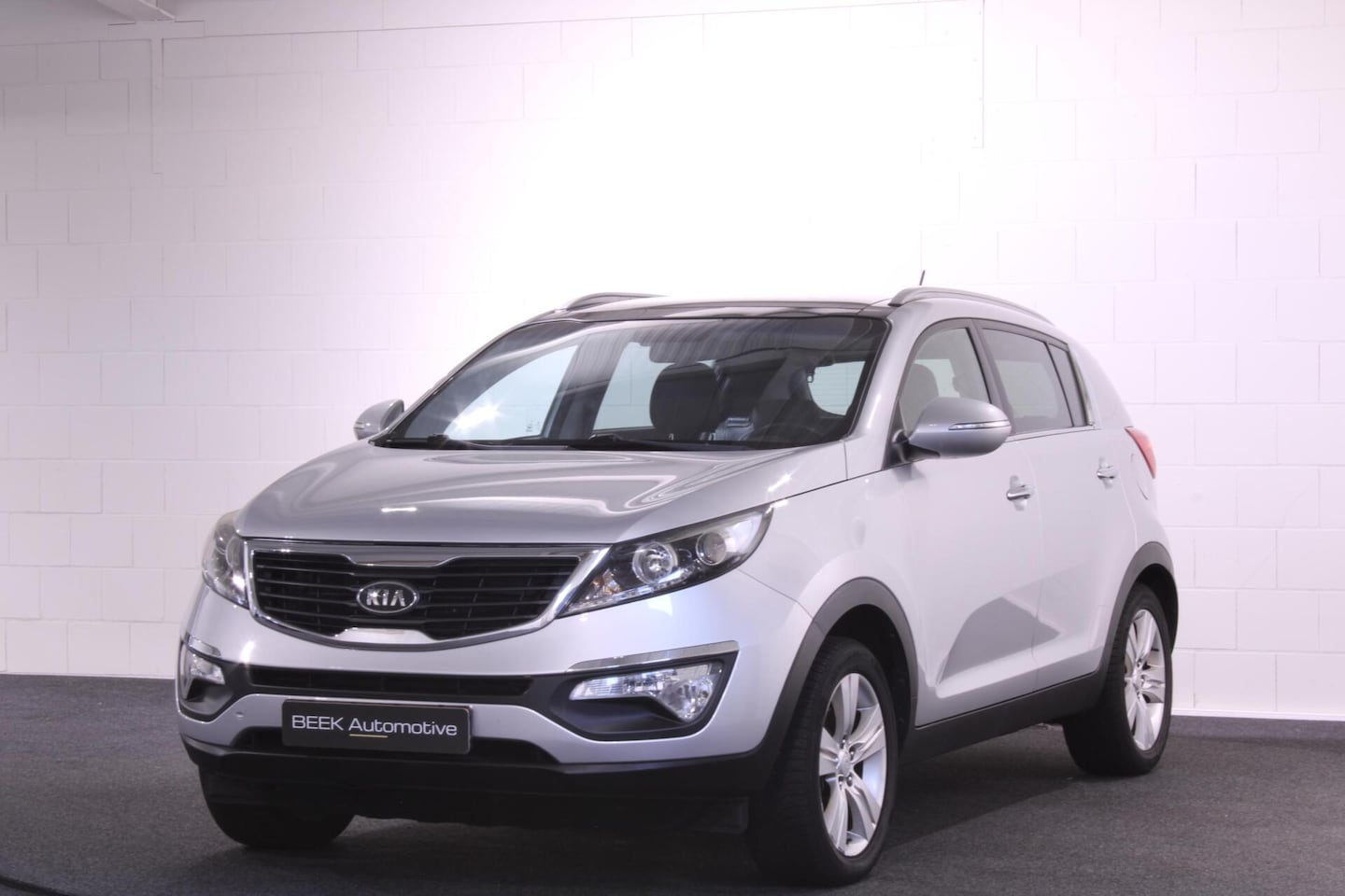 Kia Sportage - 2.0 X-ecutive | Panoramadak | Trekhaak | Camera - AutoWereld.nl