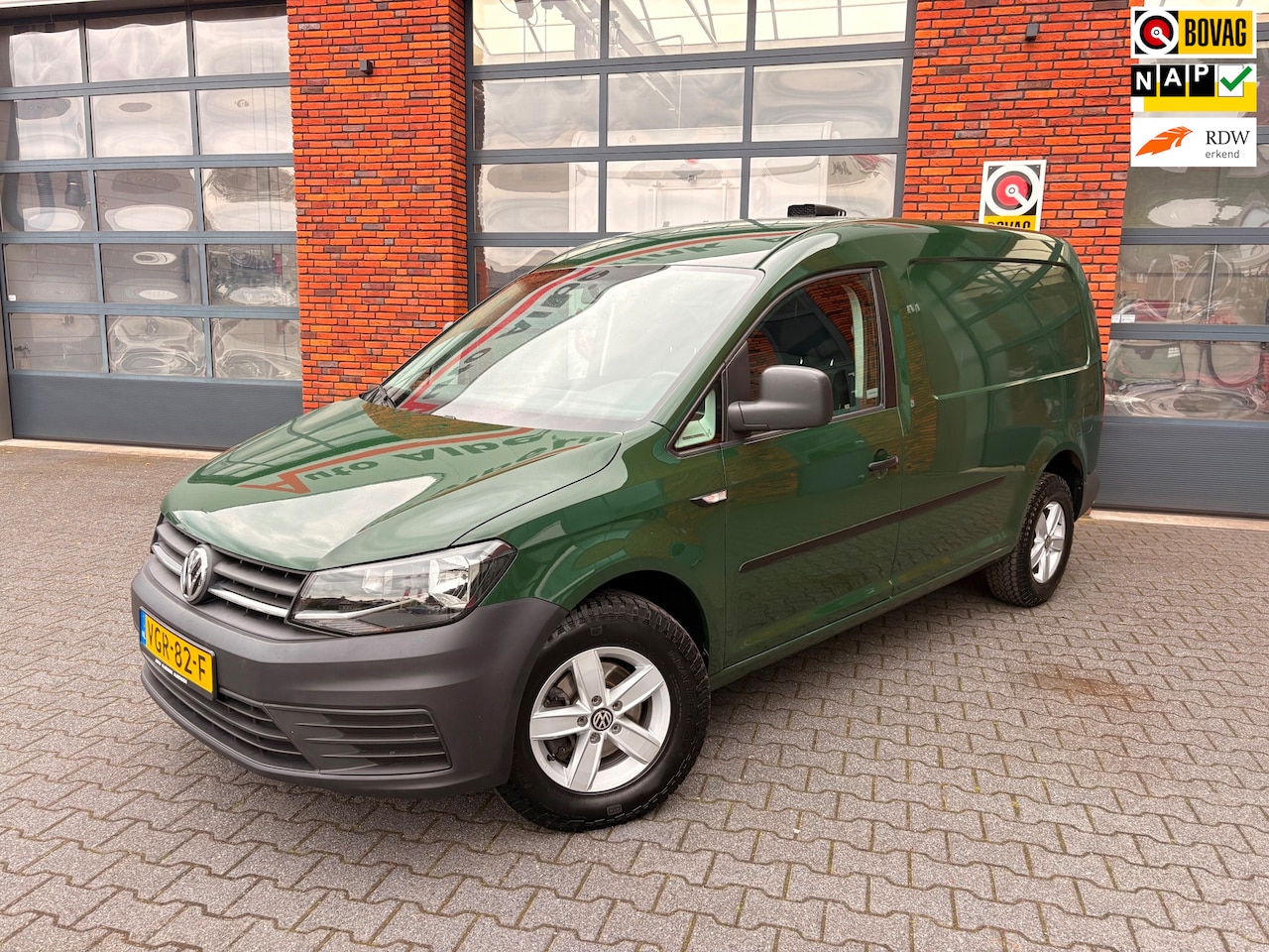 Volkswagen Caddy Maxi - 2.0 TDI L2H1 BMT 4 Motion Maxi | 4x4 | BPM vrij| Schuiflades - AutoWereld.nl