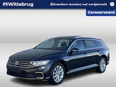 Volkswagen Passat Variant - 1.4 TSI PHEV 218PK GTE Business / Panoramadak / Zwenkbare Trekhaak / LED / Achteruitrijcam