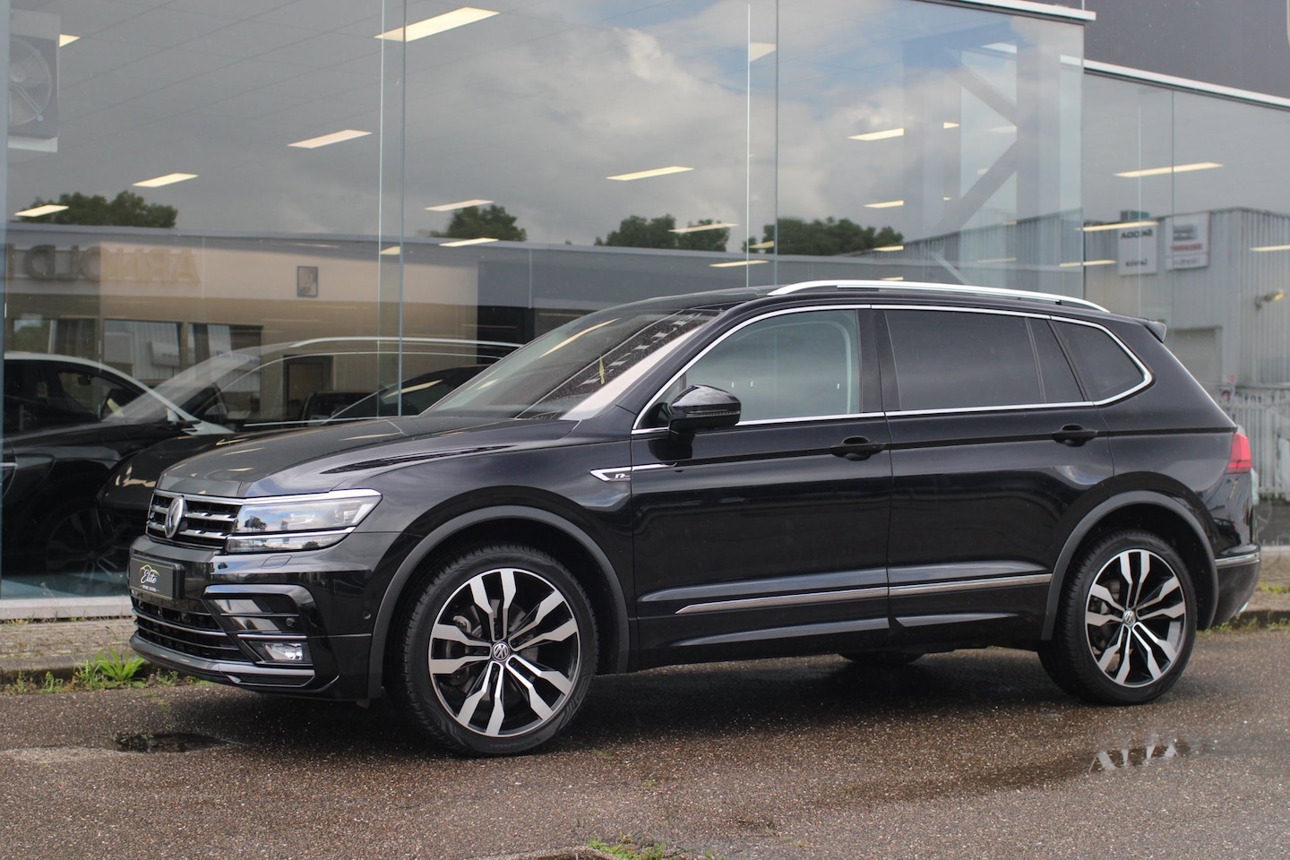 Volkswagen Tiguan Allspace - 2.0 TSI 4Motion Highline Business R 2.0 TSI 4Motion Highline Business R - AutoWereld.nl