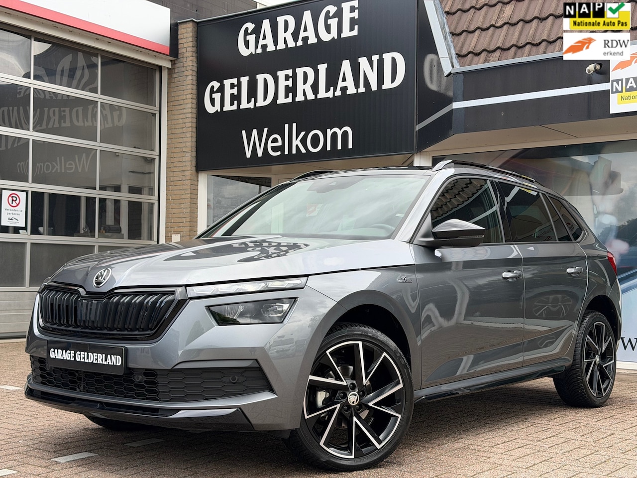 Skoda Kamiq - 1.5 TSI Monte Carlo | Pano | Full-Led | Apple/Android | Acc | Climate | Stoelverw. | Elek. - AutoWereld.nl
