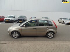 Ford Fiesta - 1.4-16V Ghia 5DEURS AIRCO TREKHAAK