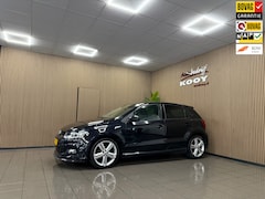 Volkswagen Polo - 1.2 TSI R-Line * Navigatie / 17" LM Velgen / Parkeersensoren / NL Auto