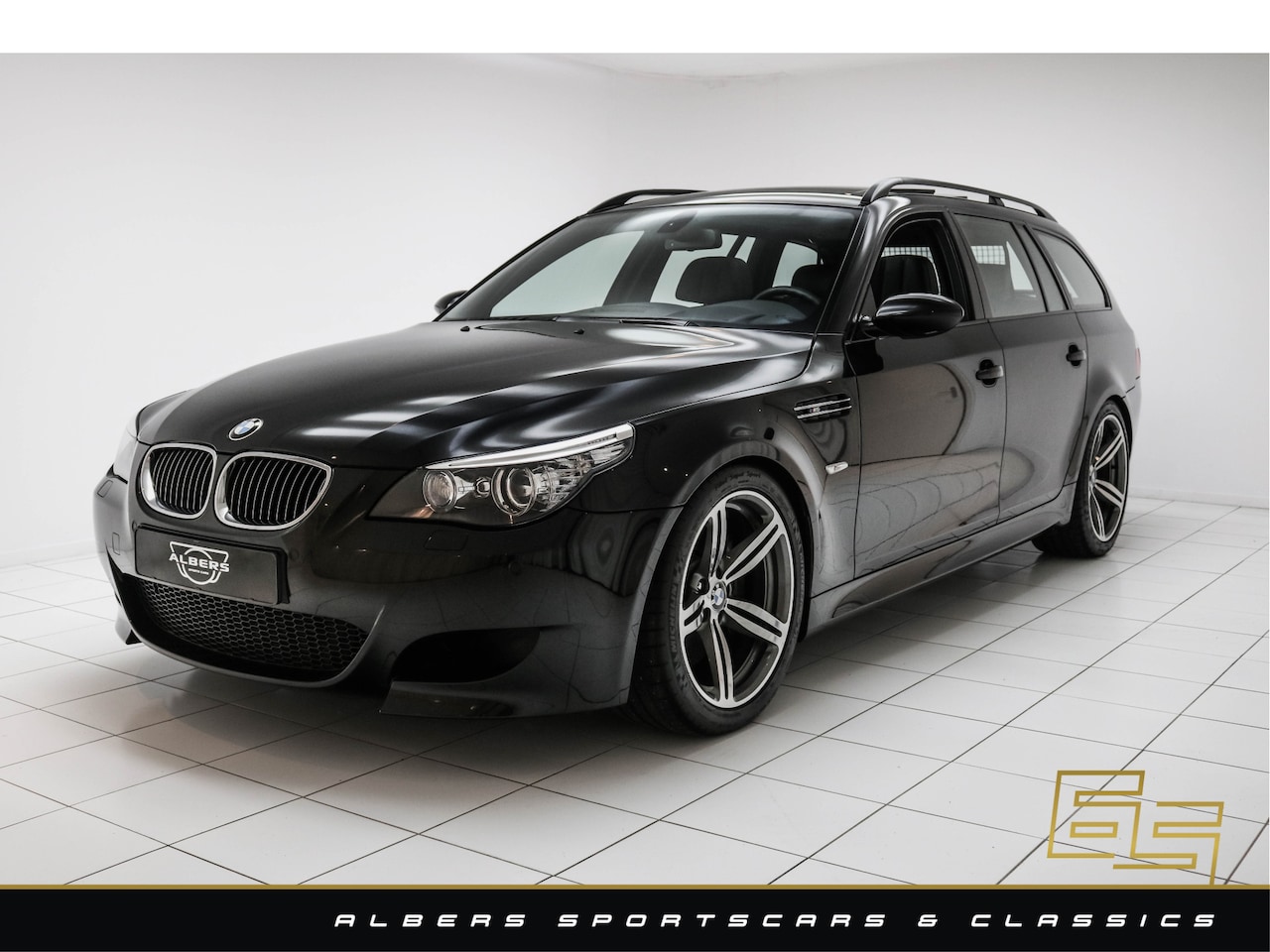 BMW M5 - Touring 5.0 V10 E61 67k km - 1 of 1025 - Collector Grade - Original - AutoWereld.nl