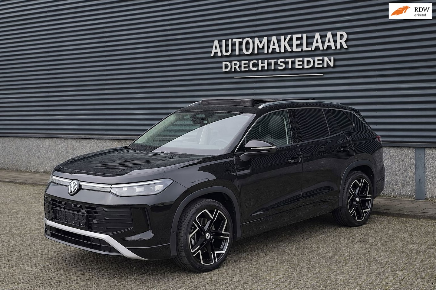Volkswagen Tayron - 1.5 eTSI 7 zits/ Pano/ 20 inch R-line/ Trekhaak/ Garantie/ Top auto! - AutoWereld.nl