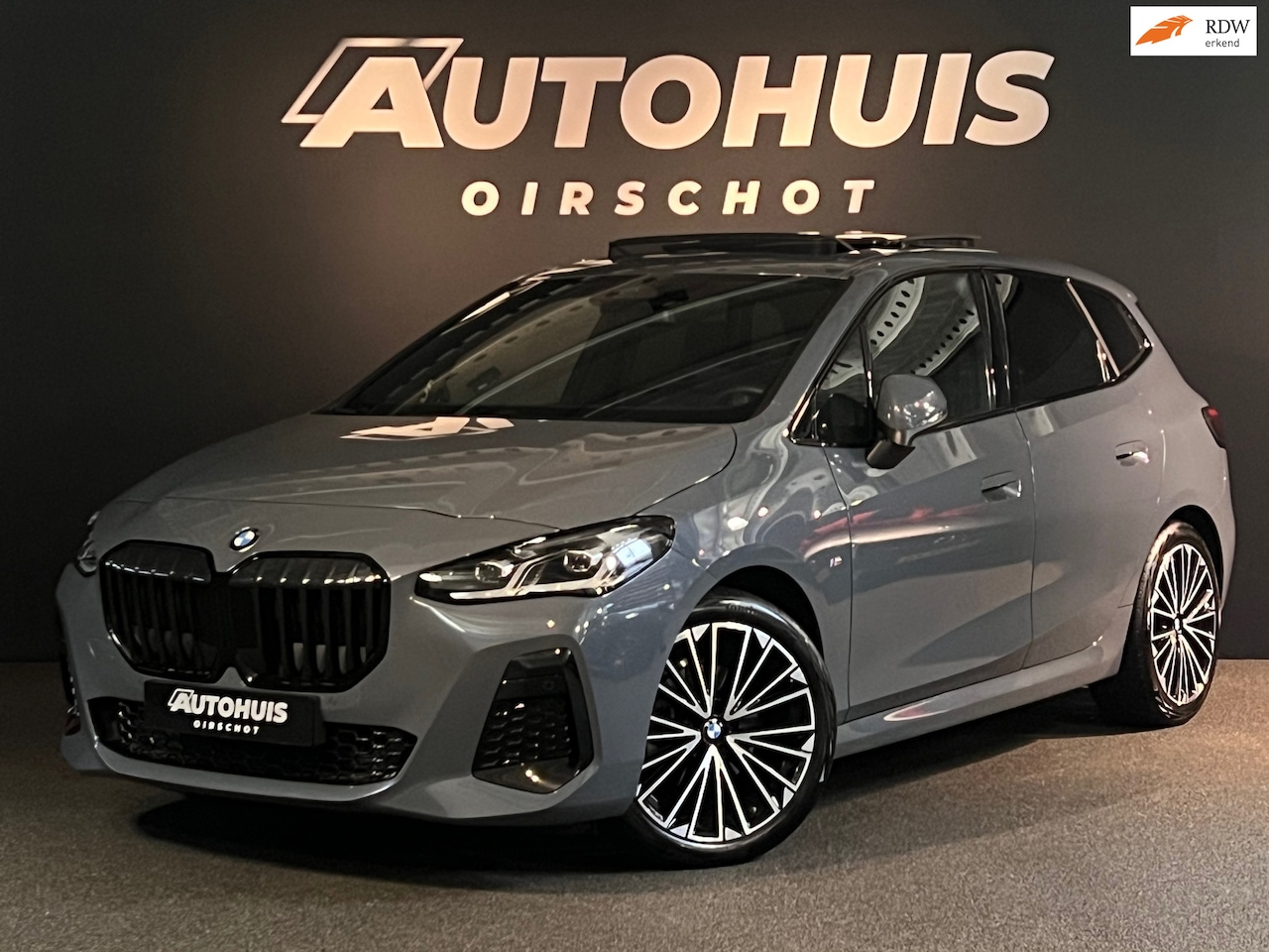 BMW 2-serie Active Tourer - 218i High Executive Edition M/ Massage/ Pano/ ACC/ Carplay/ 360 Camera/ 19"/ Ambientelight - AutoWereld.nl