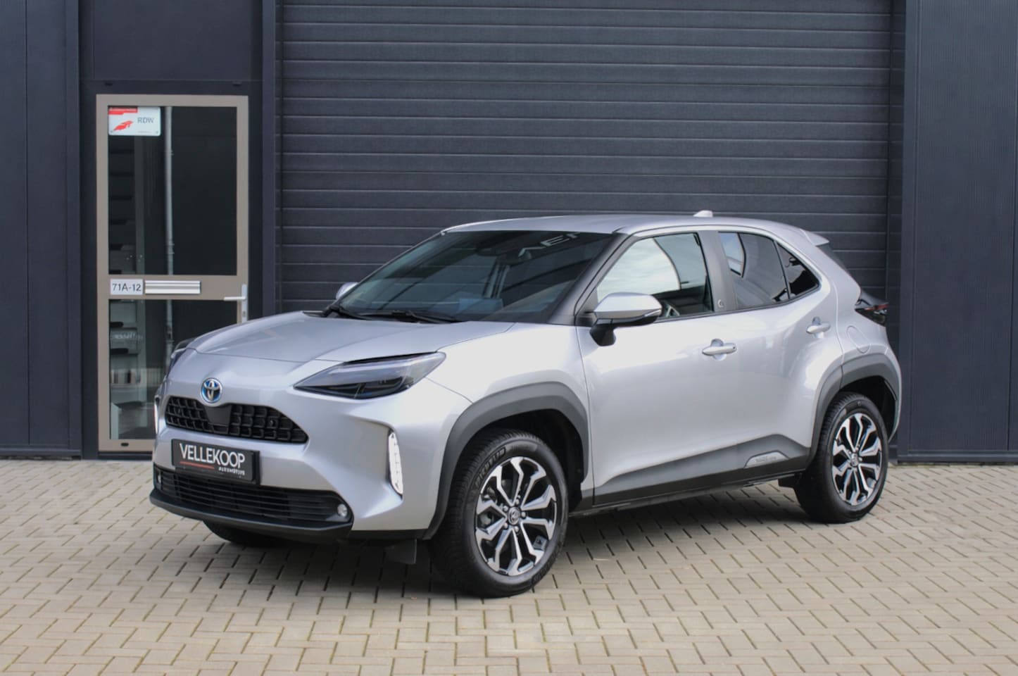 Toyota Yaris Cross - 1.5 Hybrid Explore | Trekhaak | Adaptive Cruise | Stuurverwarming | Camera | DAB | Fabriek - AutoWereld.nl