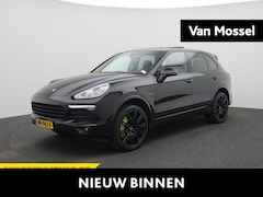 Porsche Cayenne - 3.0 S E-Hybrid Platinum Edition | Apple Carplay/Android Auto | Achteruitrijcamera | Parkee