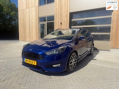 Ford Focus Wagon - 1.5 Titanium ST-Line 5DRS|AUTOMAAT|Clima|Parkeersensoren|Stoelverwarming|Stuurverwarming|K