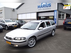 Volvo V70 - 2.4 T Automaat 7-zits & Leer 200 pk