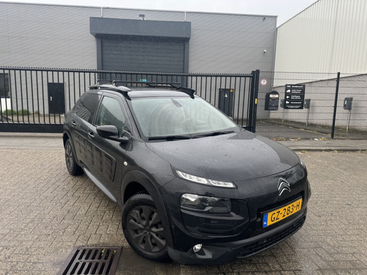 Citroën C4 Cactus - 1.6 BlueHDi Pano| Camera|Autopark|Lage KM Full - AutoWereld.nl