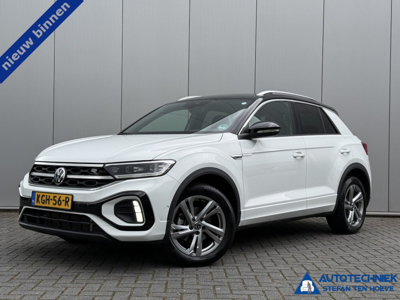 Volkswagen T-Roc - 1.5 TSI R-Line Carplay Camera Led Acc Trekhaak - AutoWereld.nl