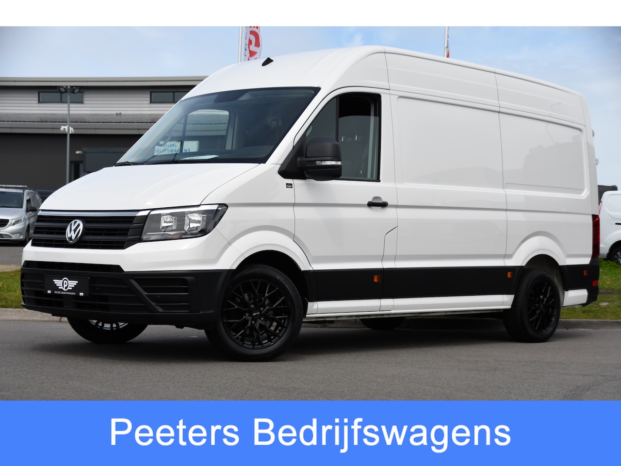 Volkswagen Crafter - 35 2.0 TDI L3H3 PB Edition Cruise, Carplay, Sensoren, geveerde stoel, Trekhaak, 140pk, Aut - AutoWereld.nl