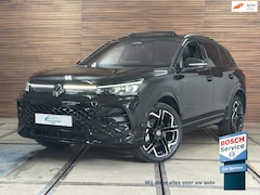 Volkswagen Tiguan - 1.5 eHybrid R-Line Black Edition | 272PK | Garantie tot 2030 | IQ.Light HD | Pano | Trekha