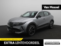 Alfa Romeo Junior - Elettrica 54 kWh | Apple Carplay/Android Auto | Cruise Control | Lichtmetalen Velgen | Air