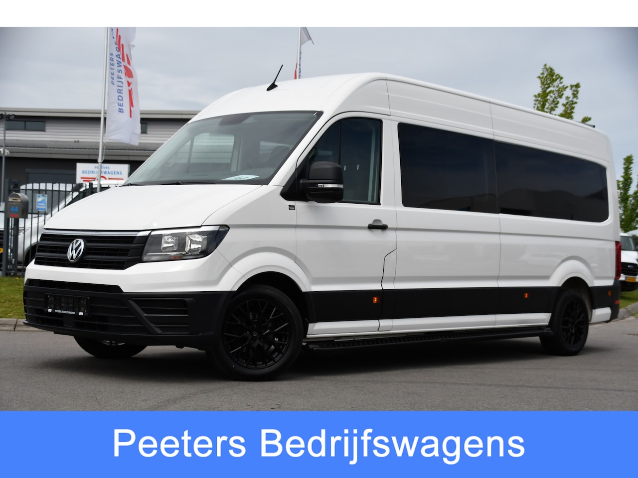 Volkswagen Crafter - 35 2.0 TDI L4H3 DC PB Edition Cruise, Carplay, 177pk, Trekhaak, Multimedia, Airco, 5 Zits, - AutoWereld.nl