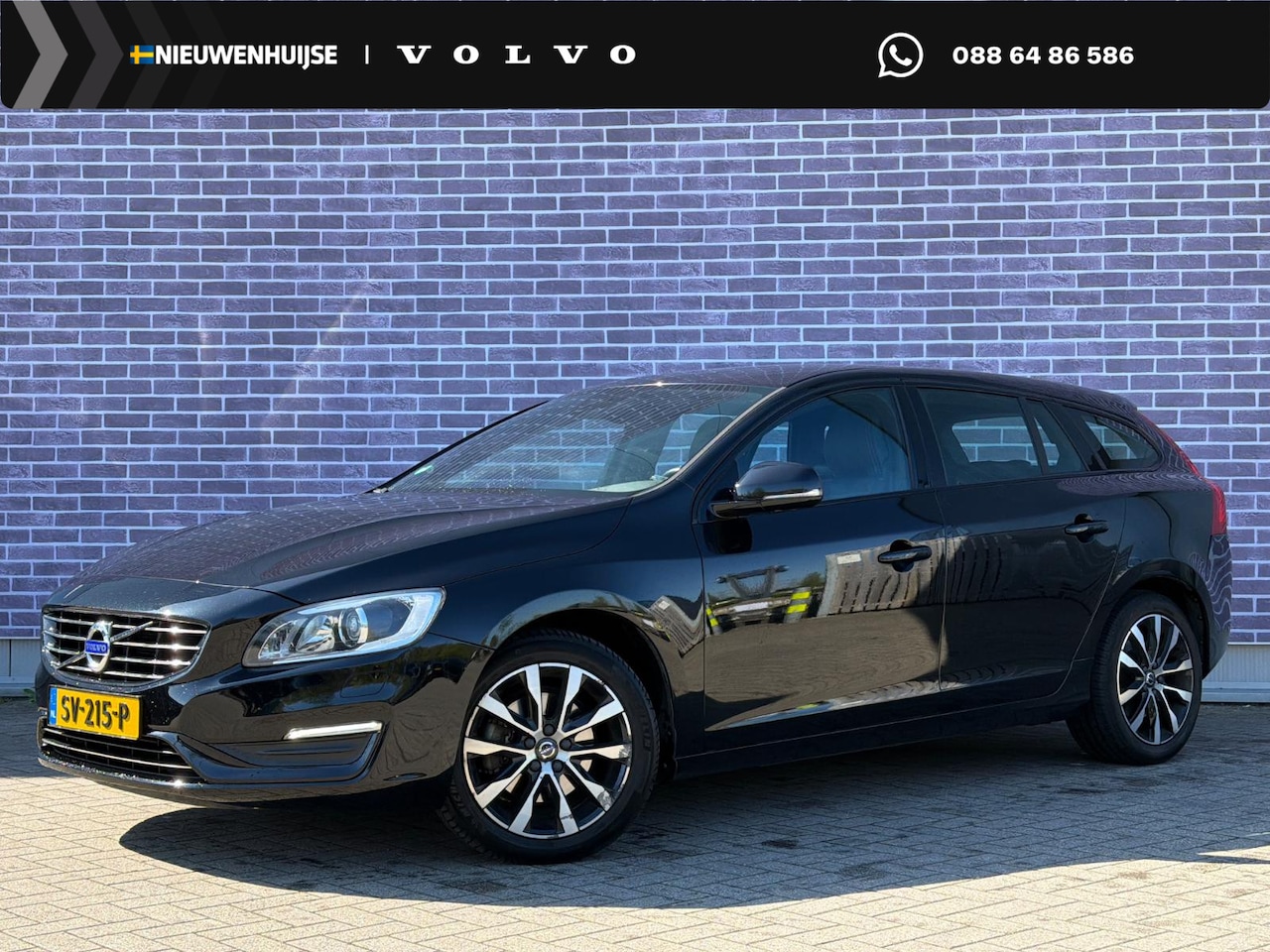 Volvo V60 - 1.5 T2 Polar+ Dynamic | Trekhaak | Leer | Stoelverwarming | Actieve Bochtverlichting | PDC - AutoWereld.nl