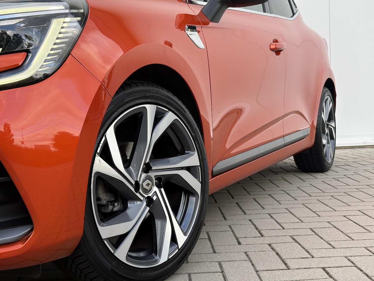 Renault Clio - 1.0 TCe R.S. Line | Lane Assist | Camera | Keyless | Carplay