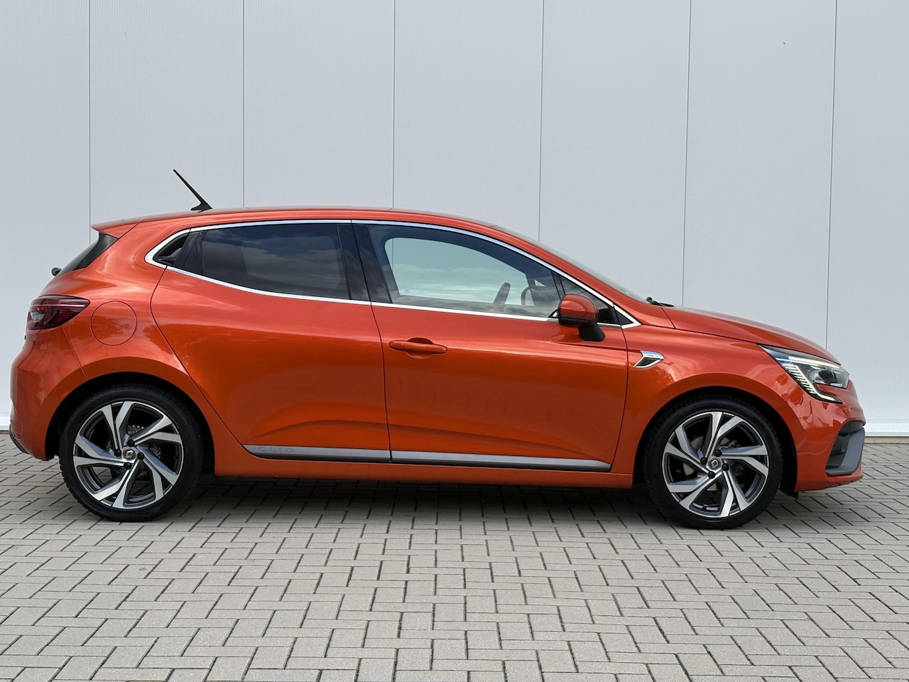 Renault Clio - 1.0 TCe R.S. Line | Lane Assist | Camera | Keyless | Carplay