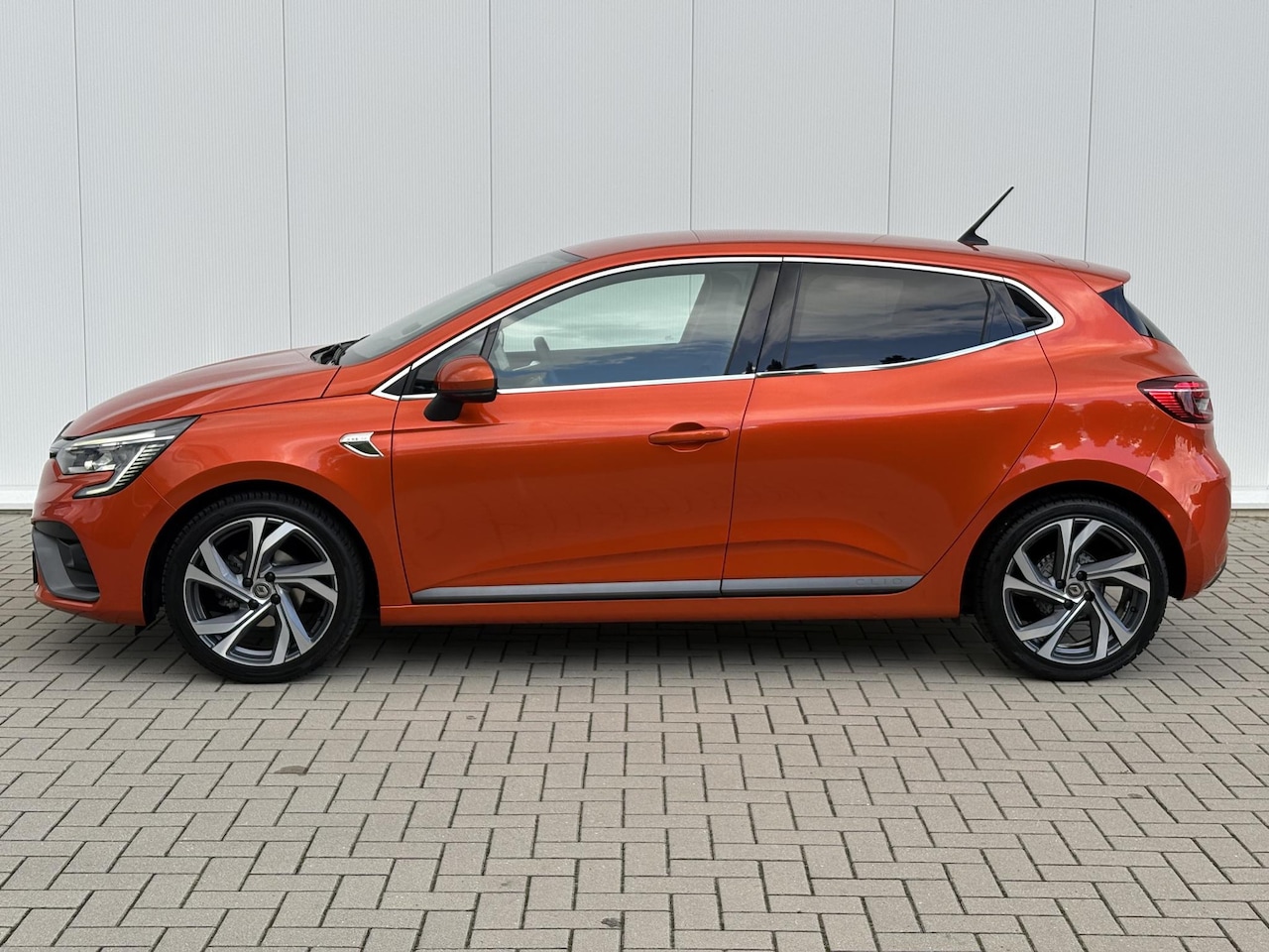 Renault Clio - 1.0 TCe R.S. Line | Lane Assist | Camera | Keyless | Carplay