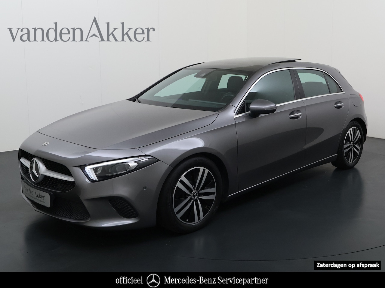 Mercedes-Benz A-klasse - 200 Luxury 164pk // Panoramadak // Carplay // Sfeerverlichting // MultiBeam LED // Keyless - AutoWereld.nl