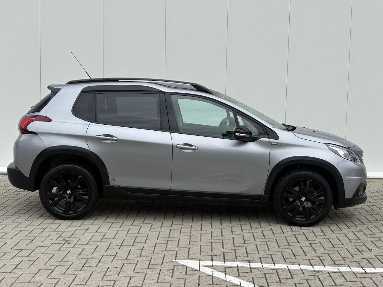 Peugeot 2008 - 1.2 PureTech GT-Line | Automaat | Pano | Camera | Dealer OH