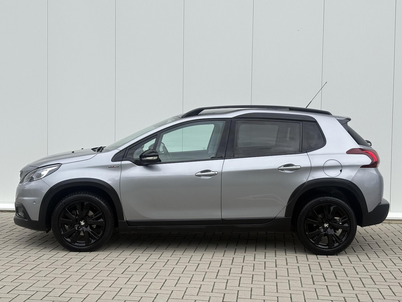 Peugeot 2008 - 1.2 PureTech GT-Line | Automaat | Pano | Camera | Dealer OH