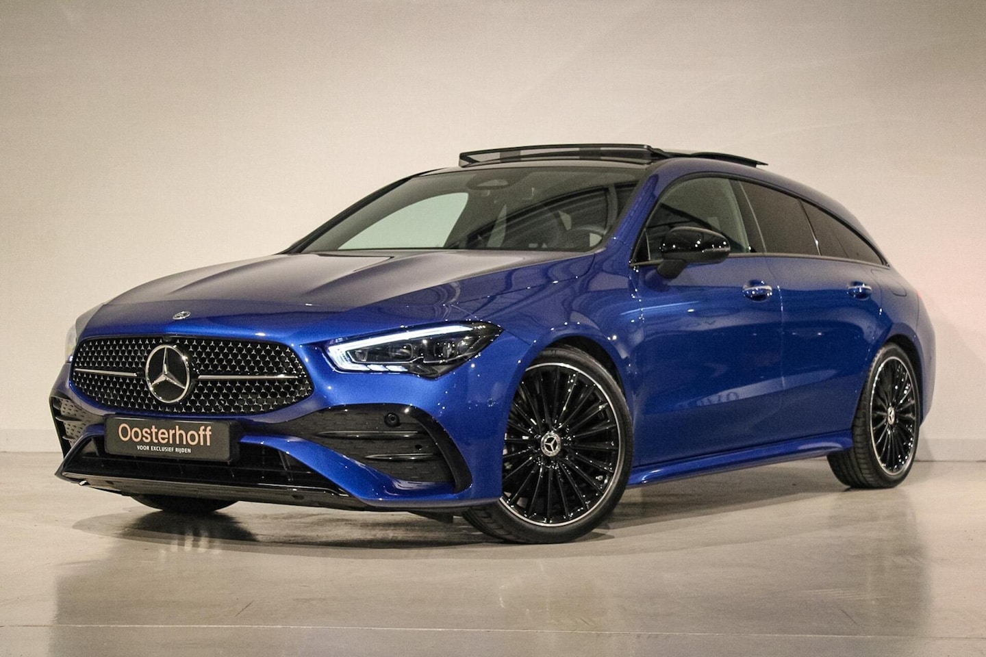 Mercedes-Benz CLA-klasse Shooting Brake - 180 AMG Line PANO | NIGHT - AutoWereld.nl