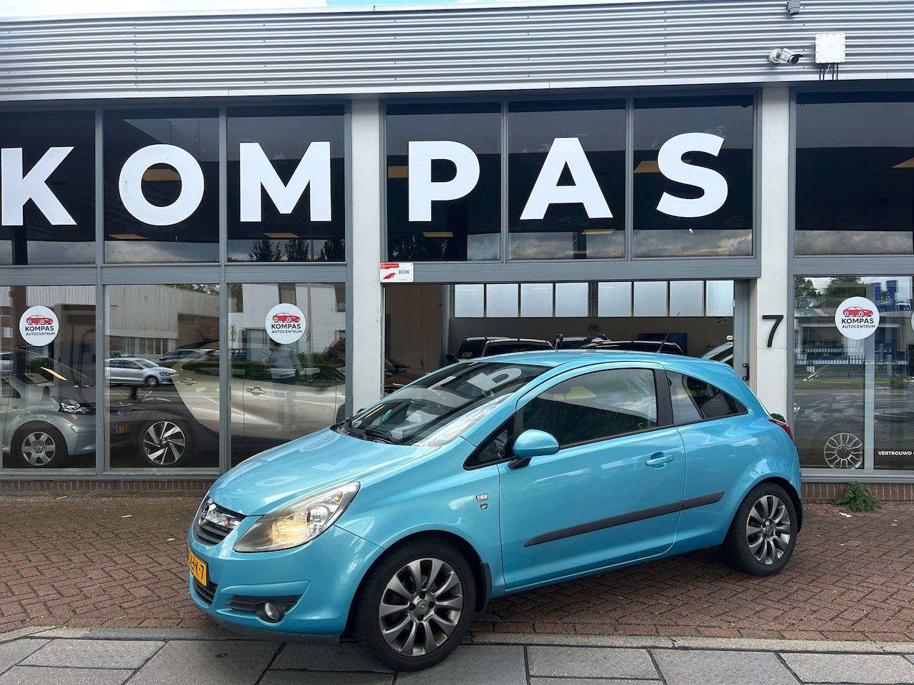 Opel Corsa - 1.2-16V '111' Edition |AIRCO|NAP|USB|Nw.APK|LM.VELGEN|EL.RAMEN - AutoWereld.nl