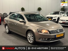 Volkswagen Passat - 1.4 TSI Highline BlueMotion NAVI/CRUISE/PDC/TREKHAAK/CLIMATE/HALF-LEDER-ALCANTARA