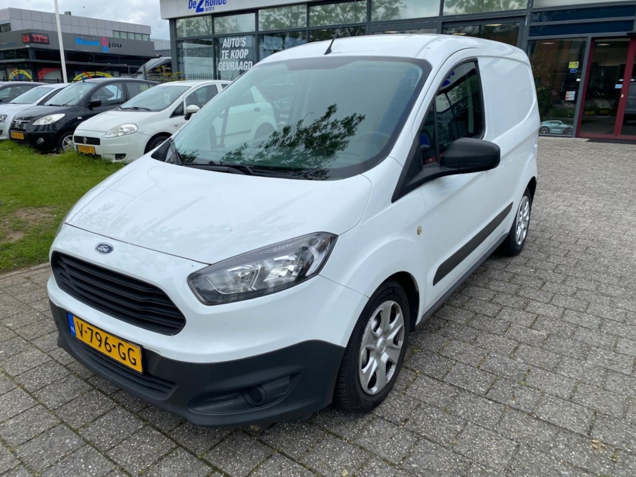 Ford Transit Courier - 1.5 TDCI Economy Ed. NW APK BJ 2017 !!!! - AutoWereld.nl
