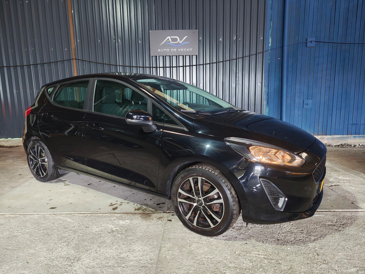 Ford Fiesta - 1.1 Trend - NIEUWE DISTRIBUTIERIEM - GOED ONDERHOUDEN - LM VELGEN - AIRCO - NAVIGATIESCHER - AutoWereld.nl