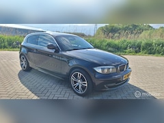 BMW 1-serie - 118i High Executive