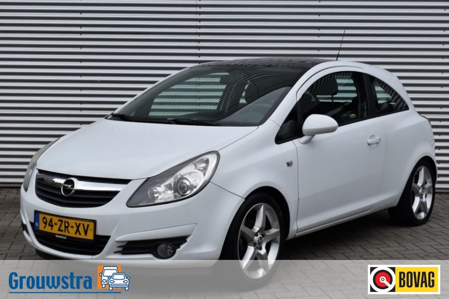 Opel Corsa - 1.4-16V SPORT / PANO DAK / 17 INCH / INCL NWE APK - AutoWereld.nl