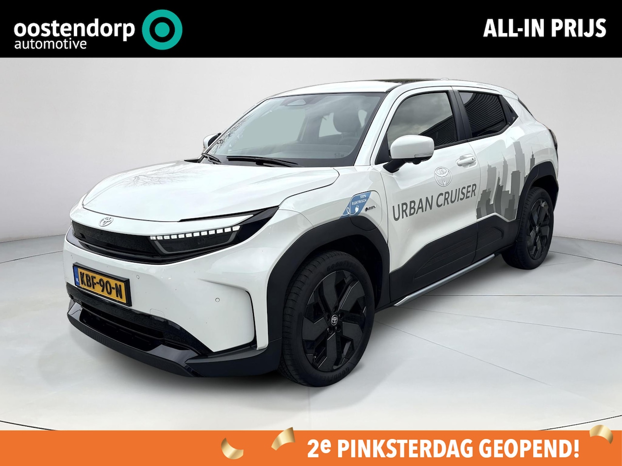 Toyota Urban Cruiser - Executive 61 kWh **PANORAMA DAK/ STUURVERWARMING/ DODEHOEK DETECTIE** - AutoWereld.nl