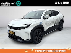 Toyota Urban Cruiser - Executive 61 kWh *TWEEDE PINKSTERDAG GEOPEND/ PANORAMA DAK/ STUURVERWARMING/ DODEHOEK DETE