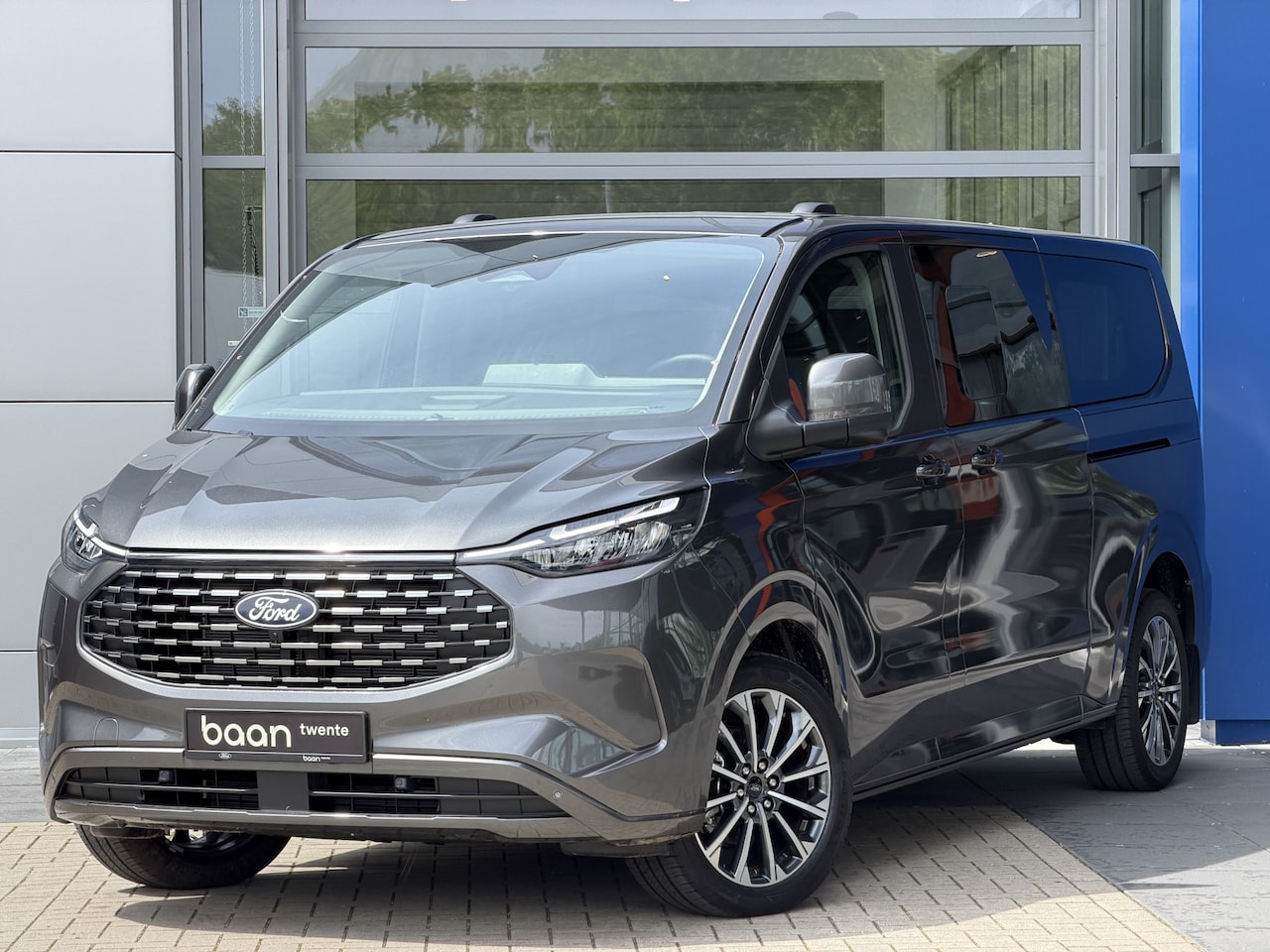 Ford Model T - Custom 2.5 Plug-IN Hybrid 233 PK L2H1 Titanium X | Adaptieve Led Koplampen | Trekhaak Wegk - AutoWereld.nl