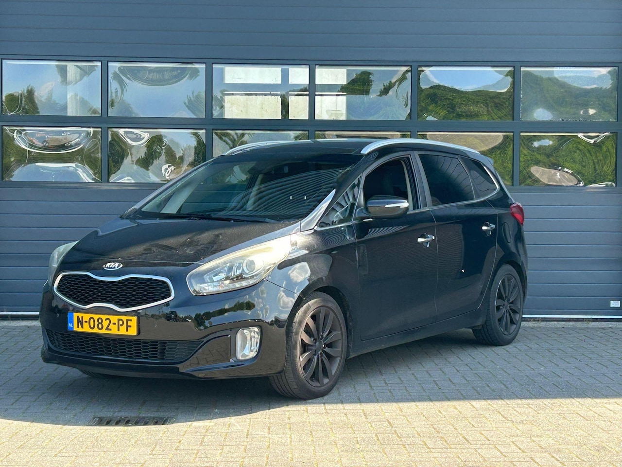 Kia Carens - 1.7 CRDI SUPER PACK I MEENEEMPRIJS EXPORT - AutoWereld.nl