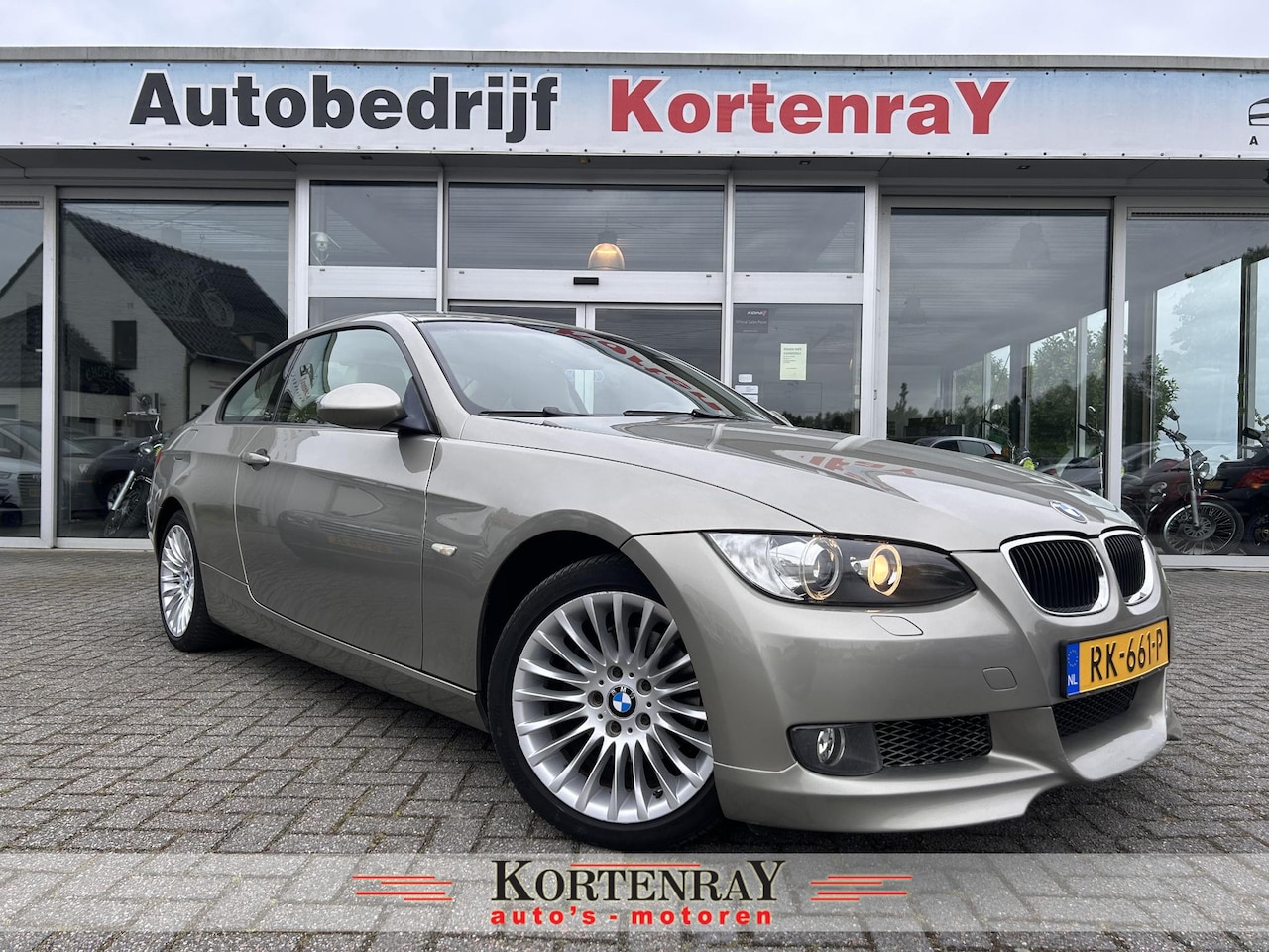 BMW 3-serie Coupé - 320i High Executive |cruise control|ecc|nieuwstaat|dealer onderhouden| - AutoWereld.nl