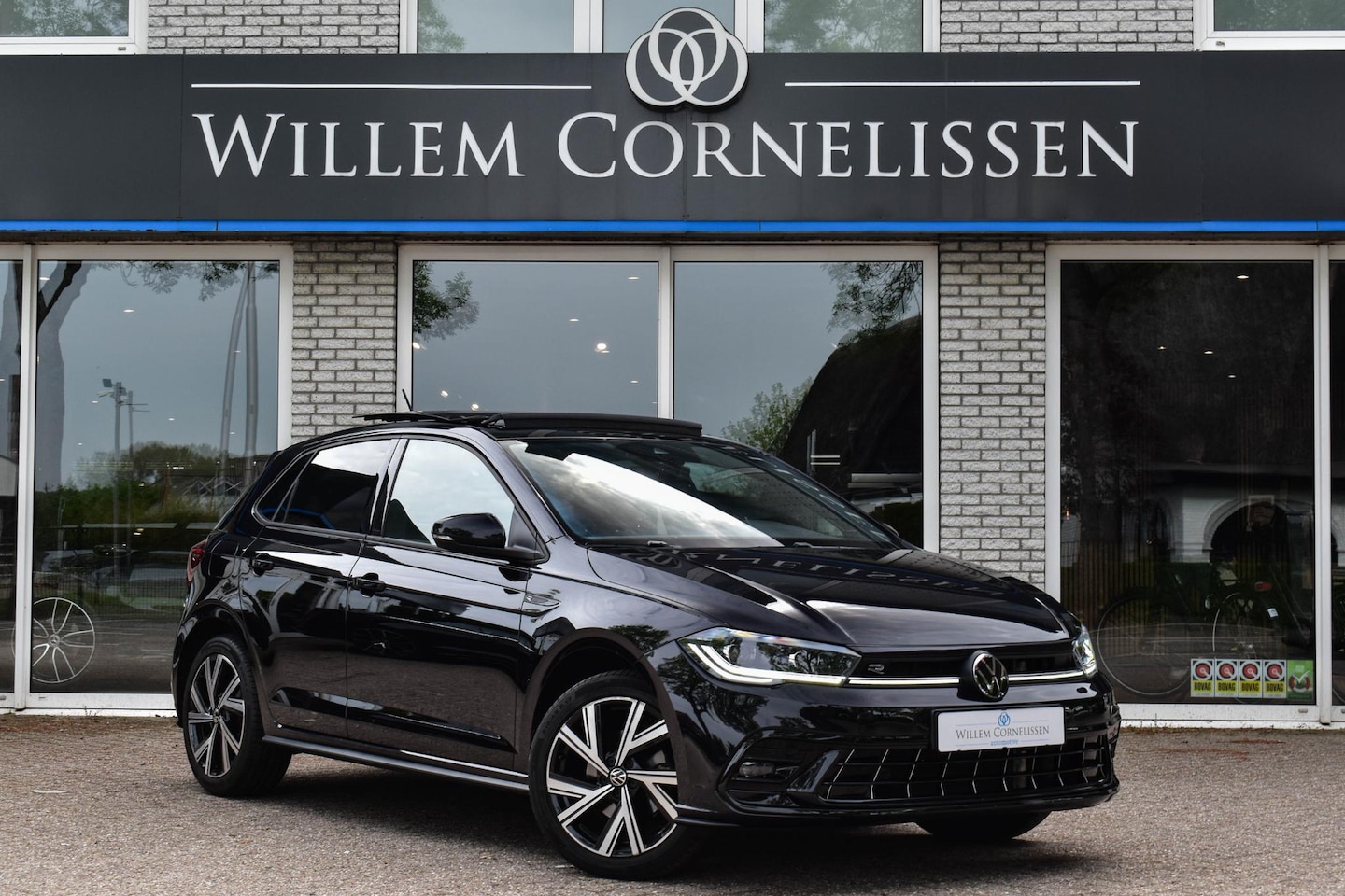 Volkswagen Polo - 1.0 TSI R-Line Edition Pano Camera Stoelverwarming - AutoWereld.nl