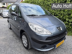Peugeot 1007 - 1.4 Urban | Elekt. Ramen | Trekhaak | APK tot 01-04-2027