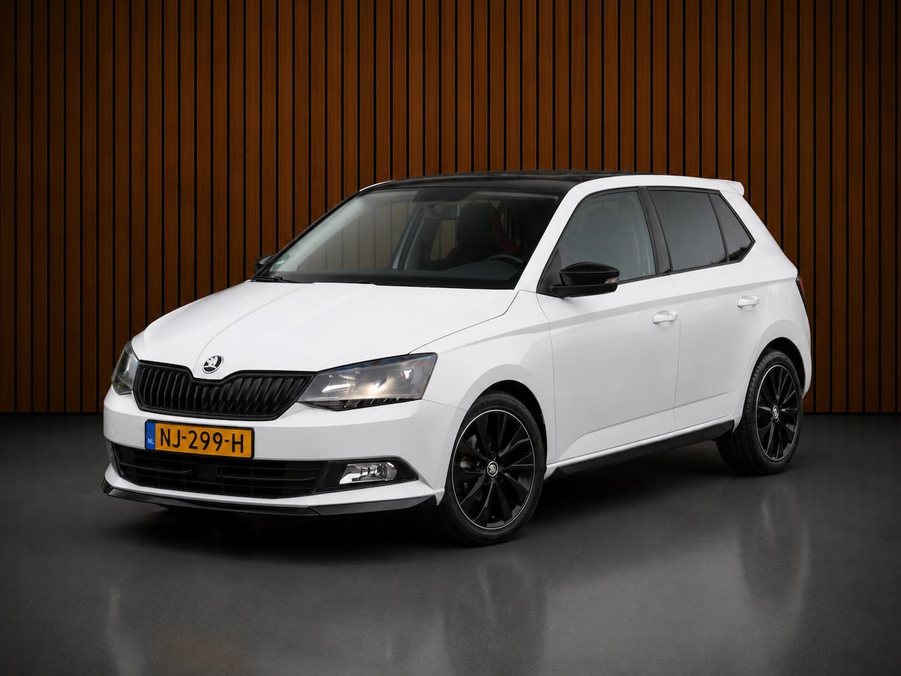 Skoda Fabia - 1.2 TSI Monte Carlo | ⭐Panoramadak | ✅Trekhaak - AutoWereld.nl