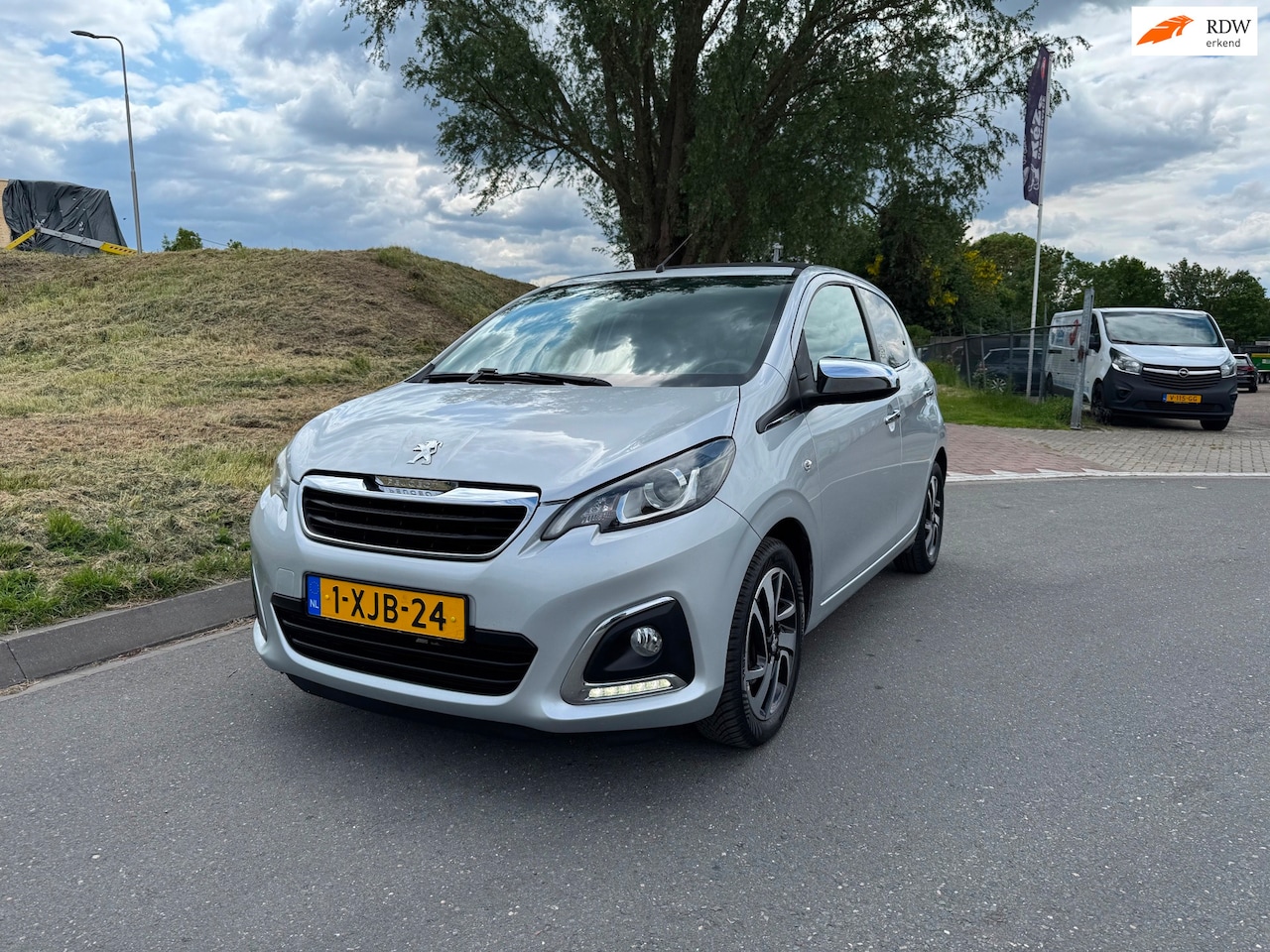 Peugeot 108 - 1.0 e-VTi Allure TOP! 1.0 e-VTi Allure TOP! Cabrio - AutoWereld.nl