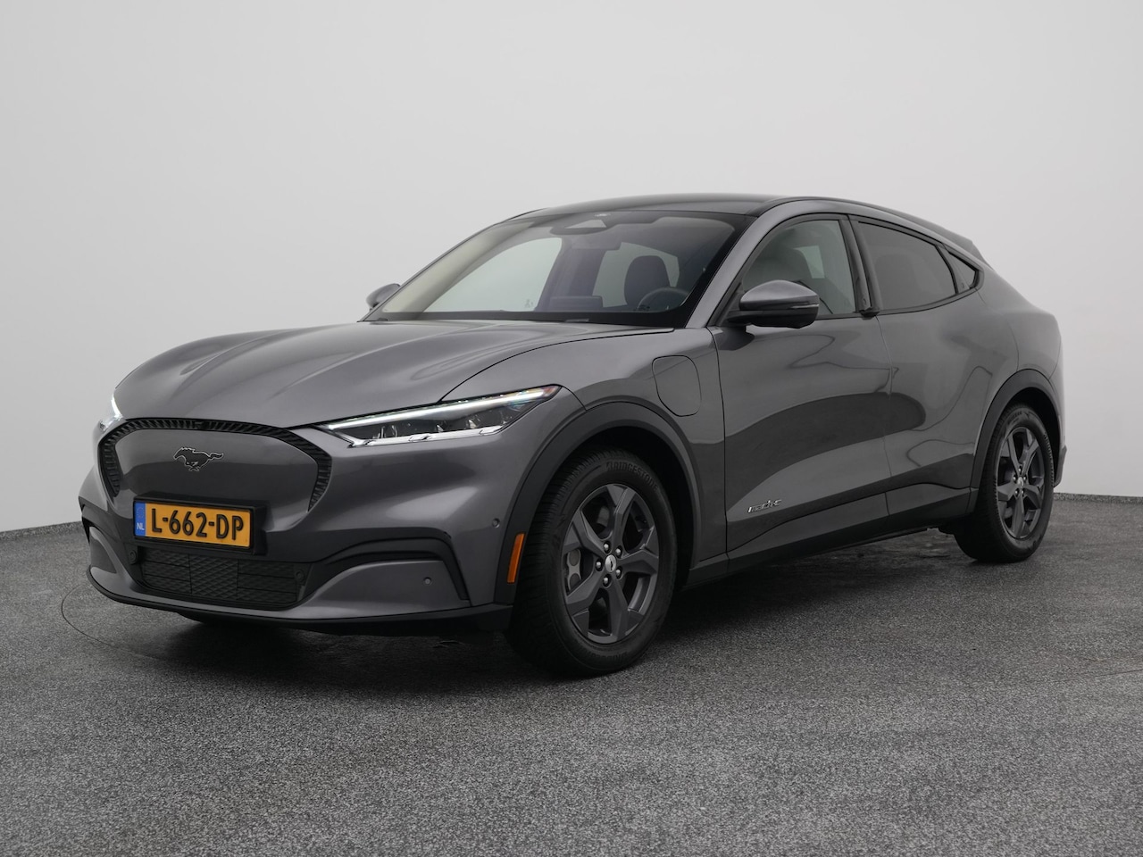 Ford Mustang Mach-E - RWD 75 kWh | 360° | B&O | STOEL- EN STUURVERW. | PANO - AutoWereld.nl
